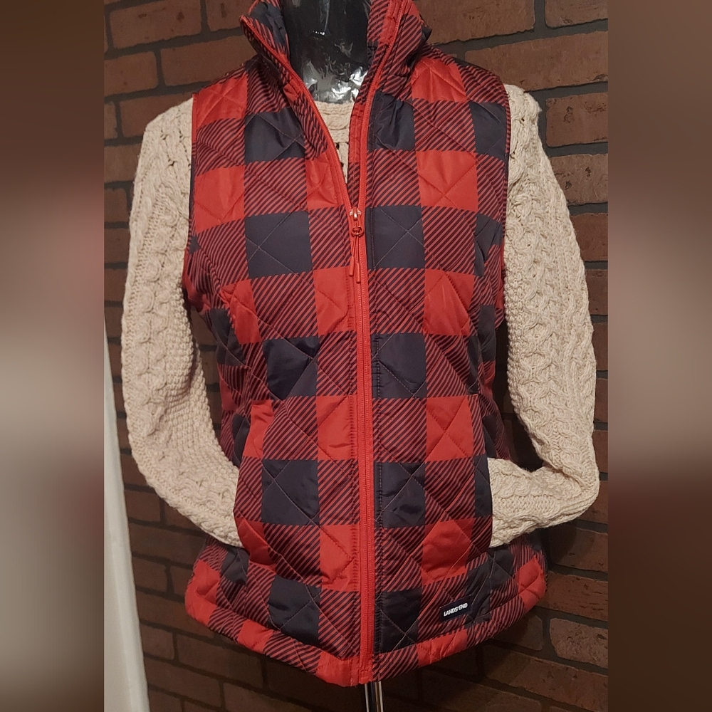 Lands' End Red Buffalo Plaid Puffer Vest S NWT Quilted